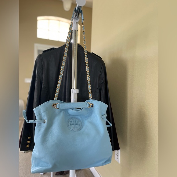 Tory Burch genuine leather tote bag w/braided gold hardware & adjustable chain - Picture 8 of 10